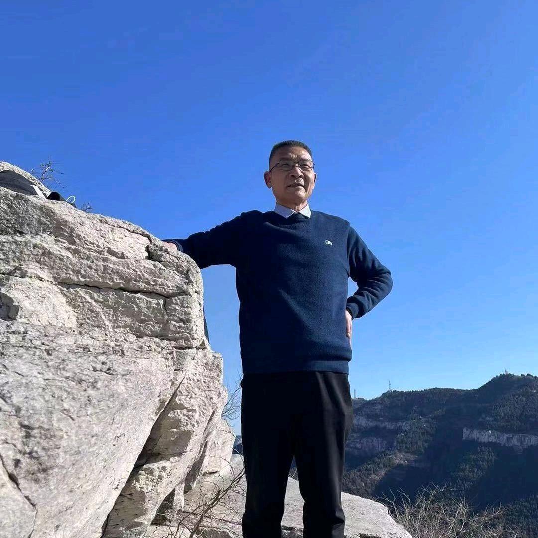 热爱文艺的赵老三