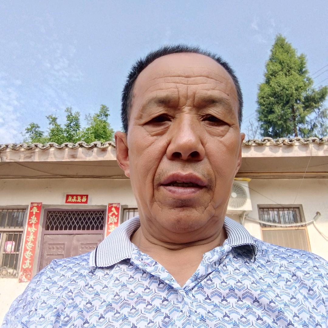 八角村黄昌学