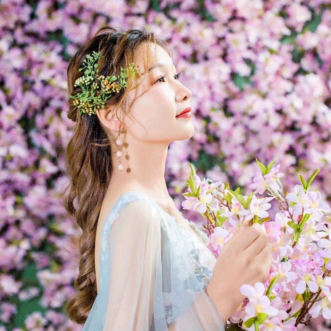 吖菲菲.