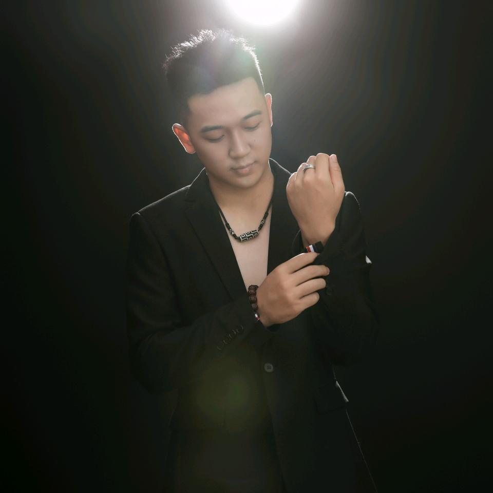 Mr.Liu