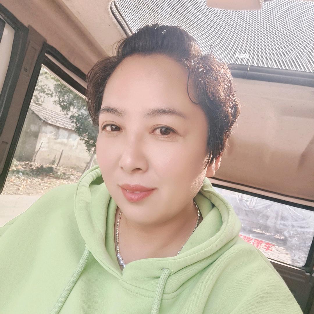 贾陈莉