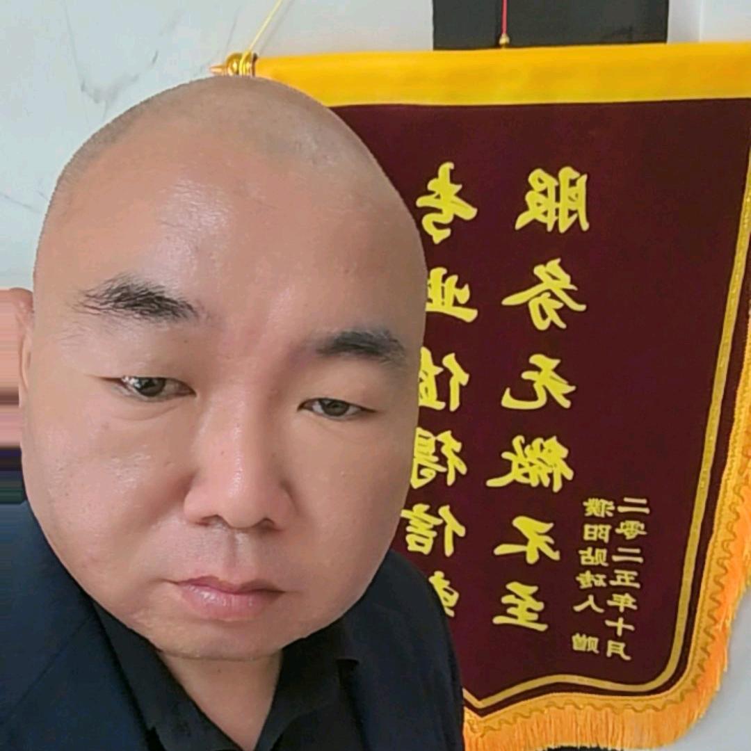 河南亿通出国服务（光头）