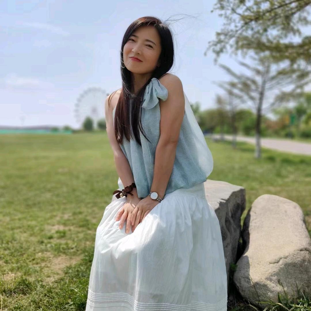 爱健身的小姐姐