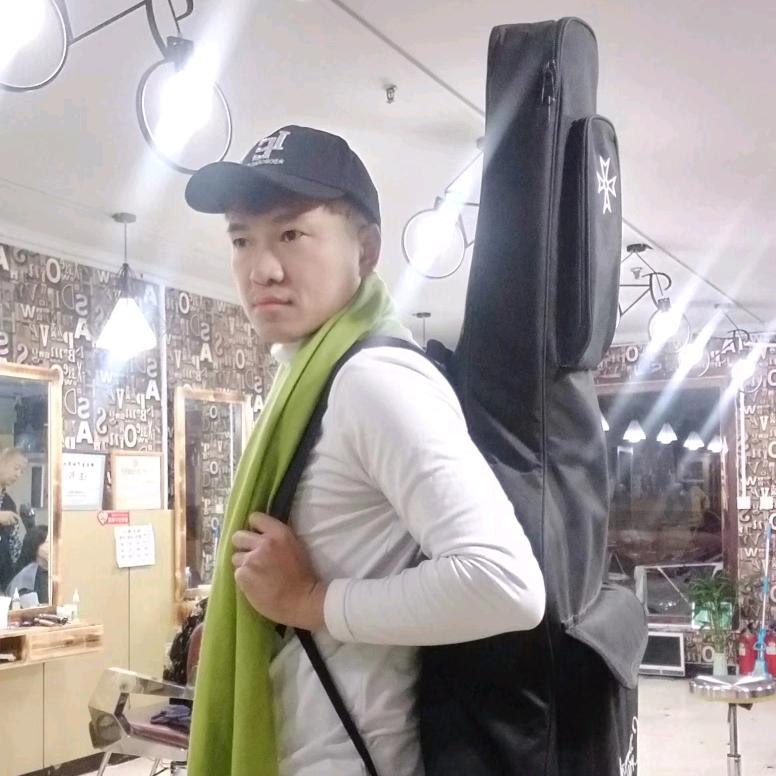 钱涛《京城玩车人》