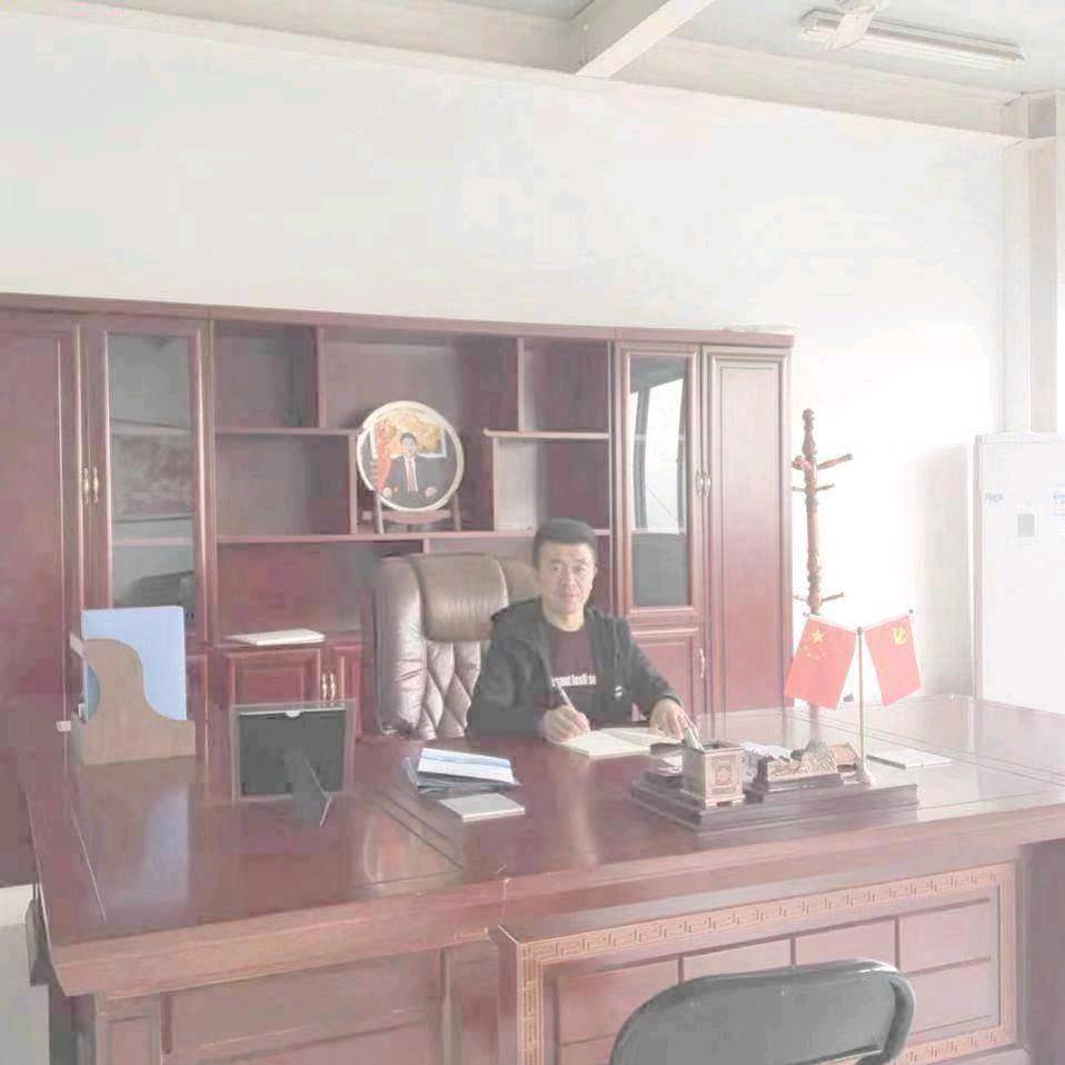 山东小杜勾机板车