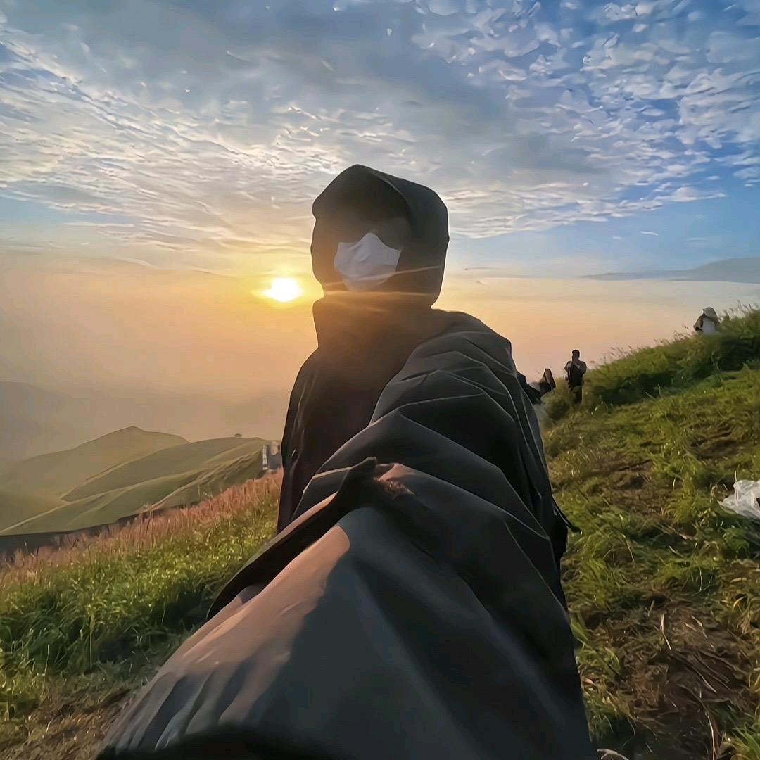 开朗的网友，xxx