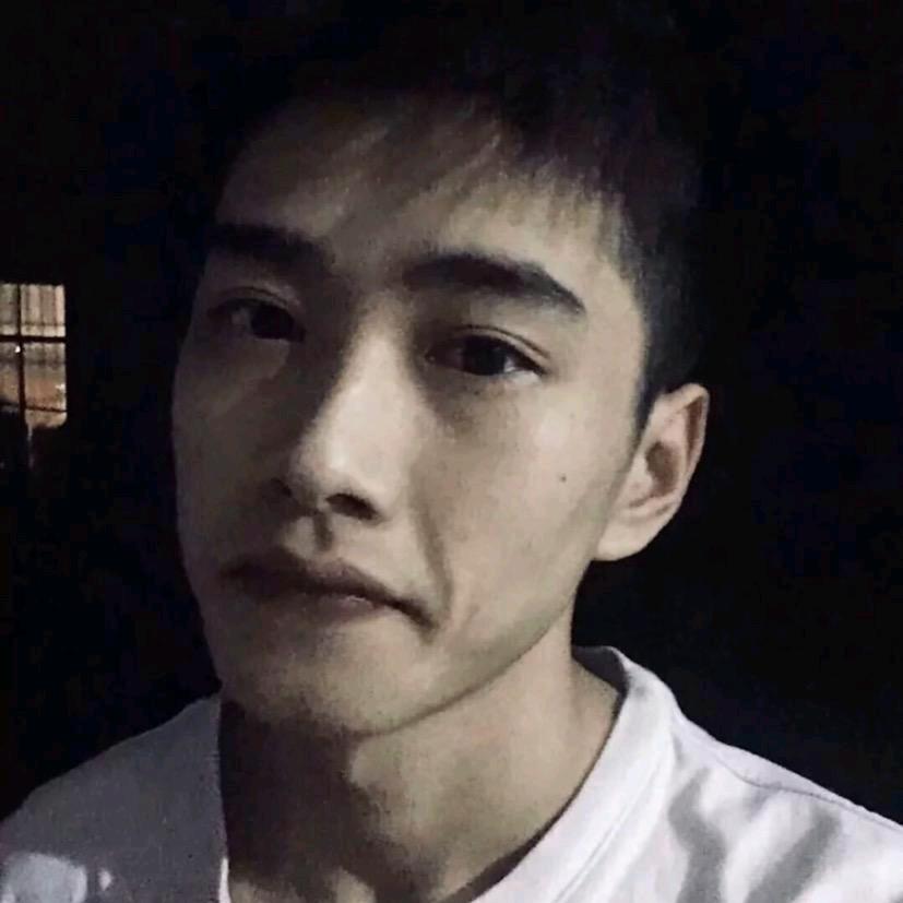 偶尔带点社会的潮男