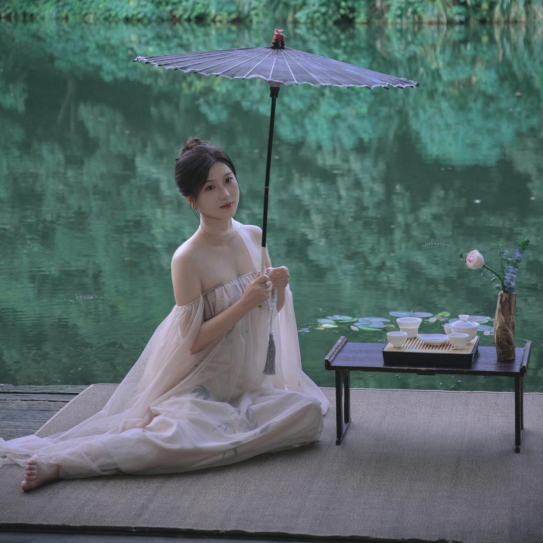 👑  随 缘