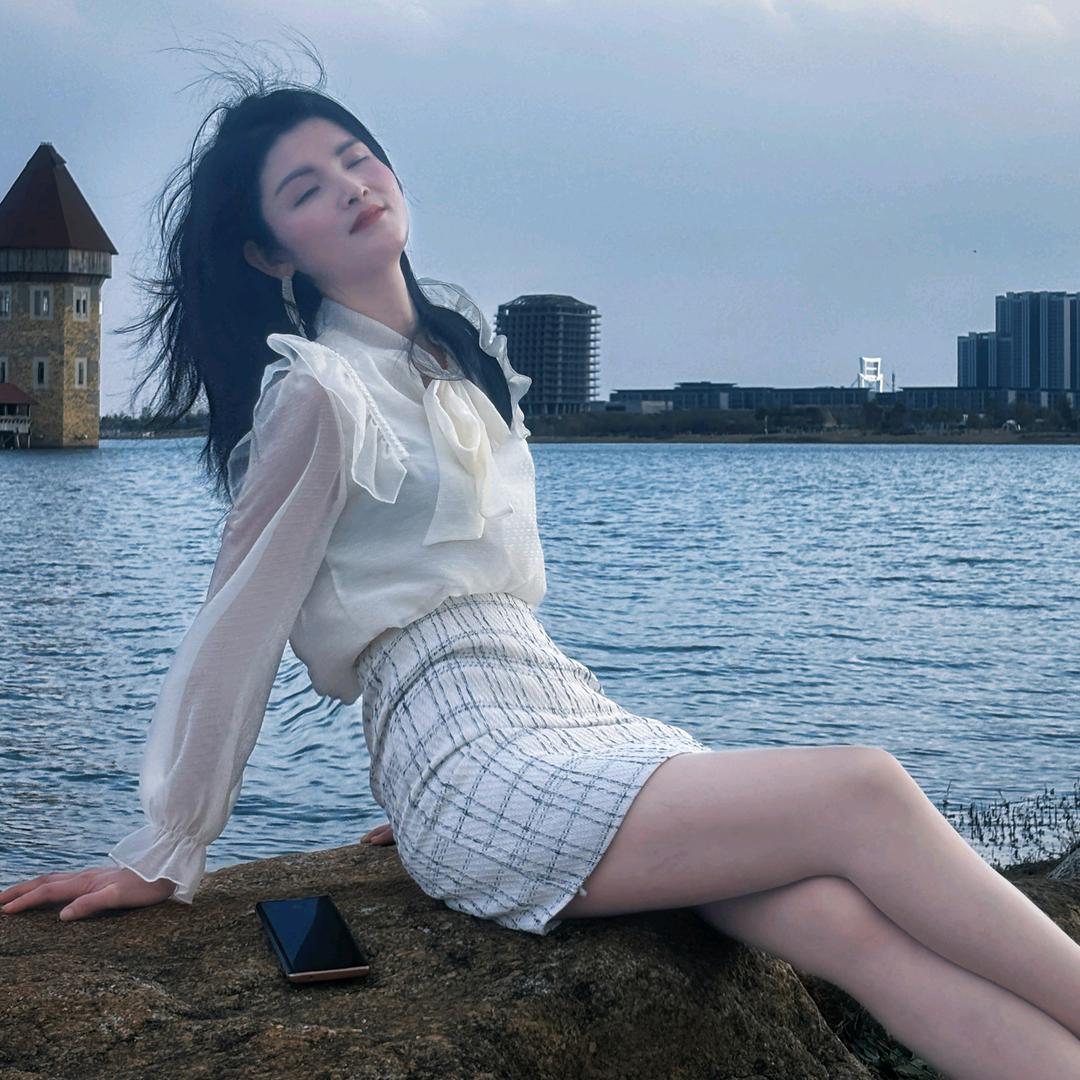 芳姐，西卡门窗