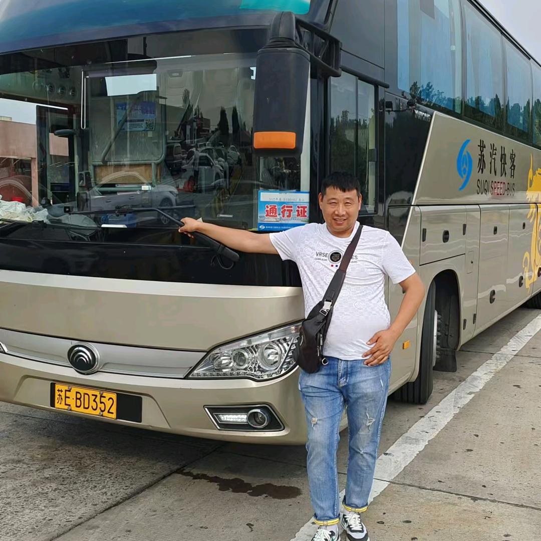 郸城鹿邑发往苏州的大巴车