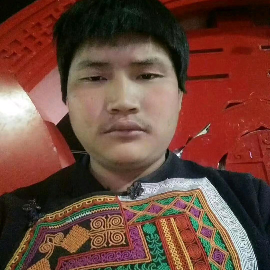 彝族太多地摊。