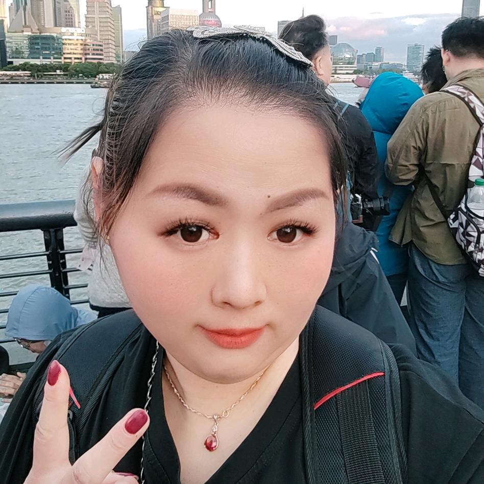 🐲  开心小迷妹🐲825