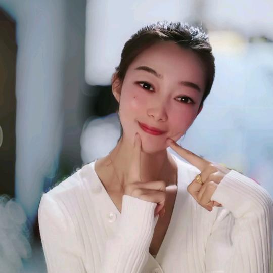 低眉浅笑🧚🏻‍♀️