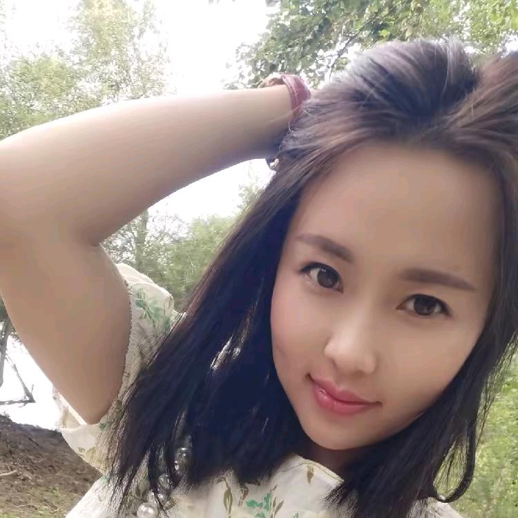 梨梨呀（可丝）