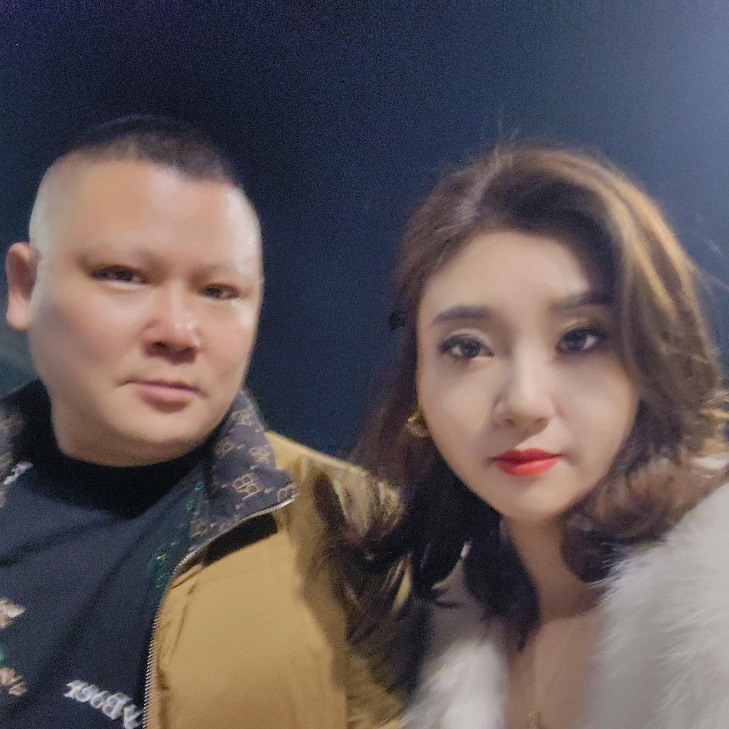 王♥小姐👑