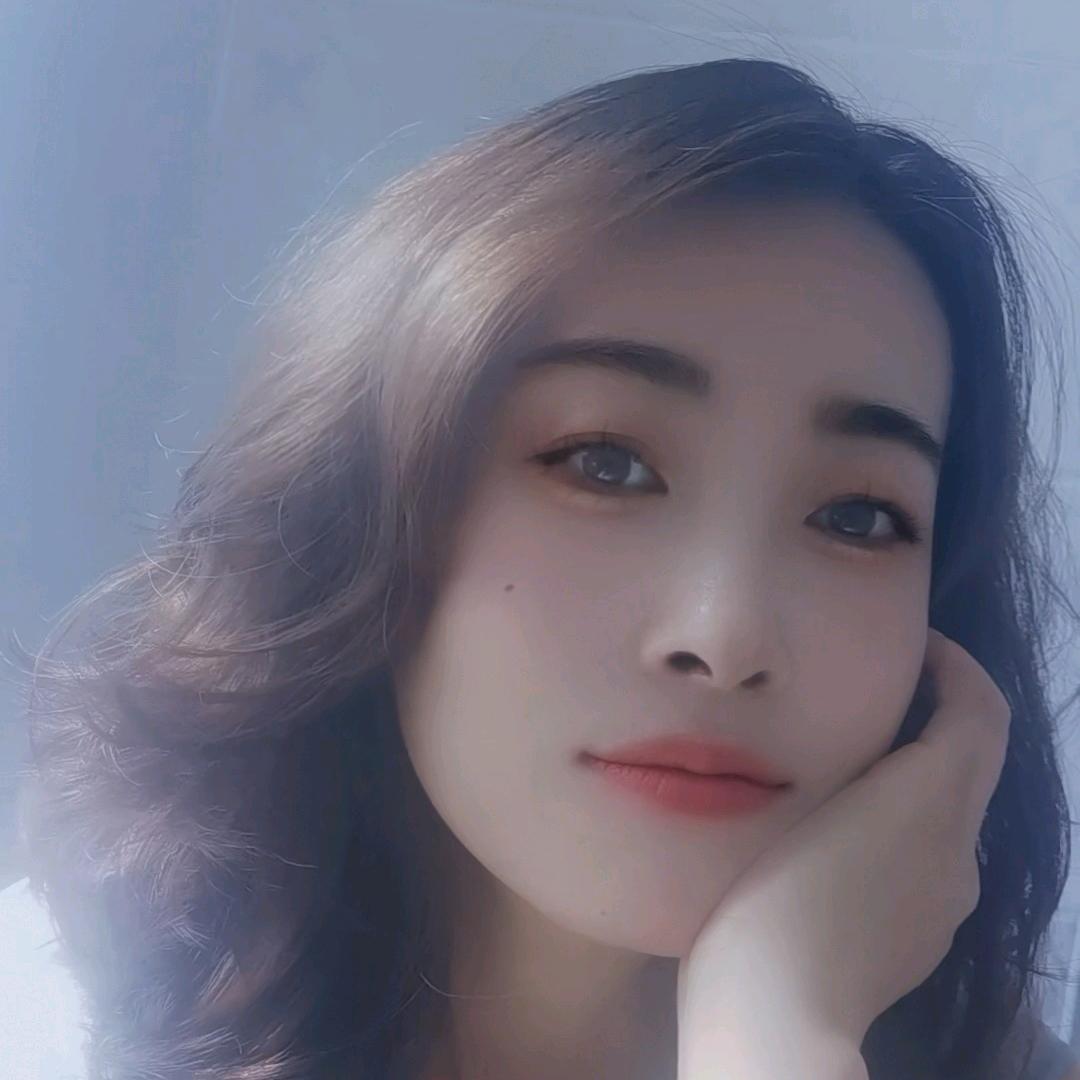 爱吃鱼的师姐