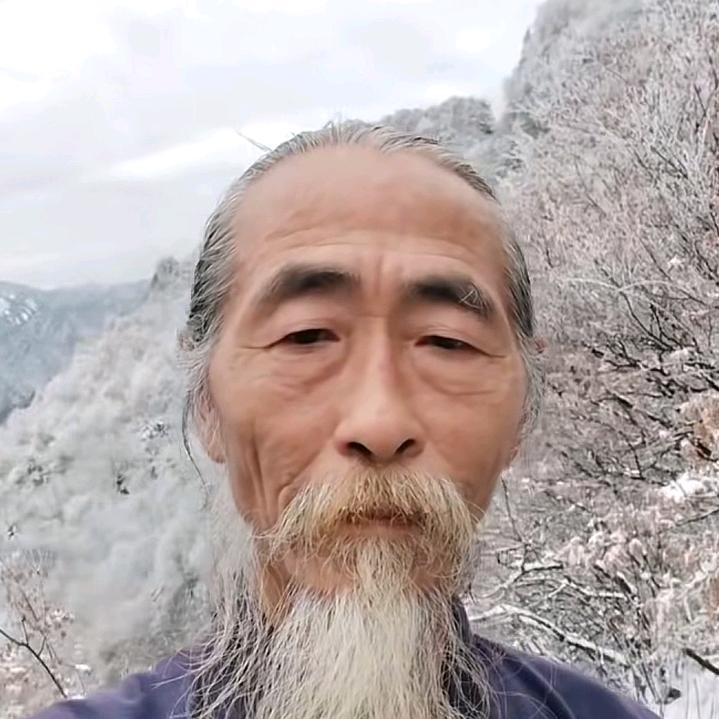 鱻