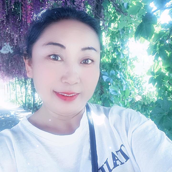 爱生活的黑玫瑰