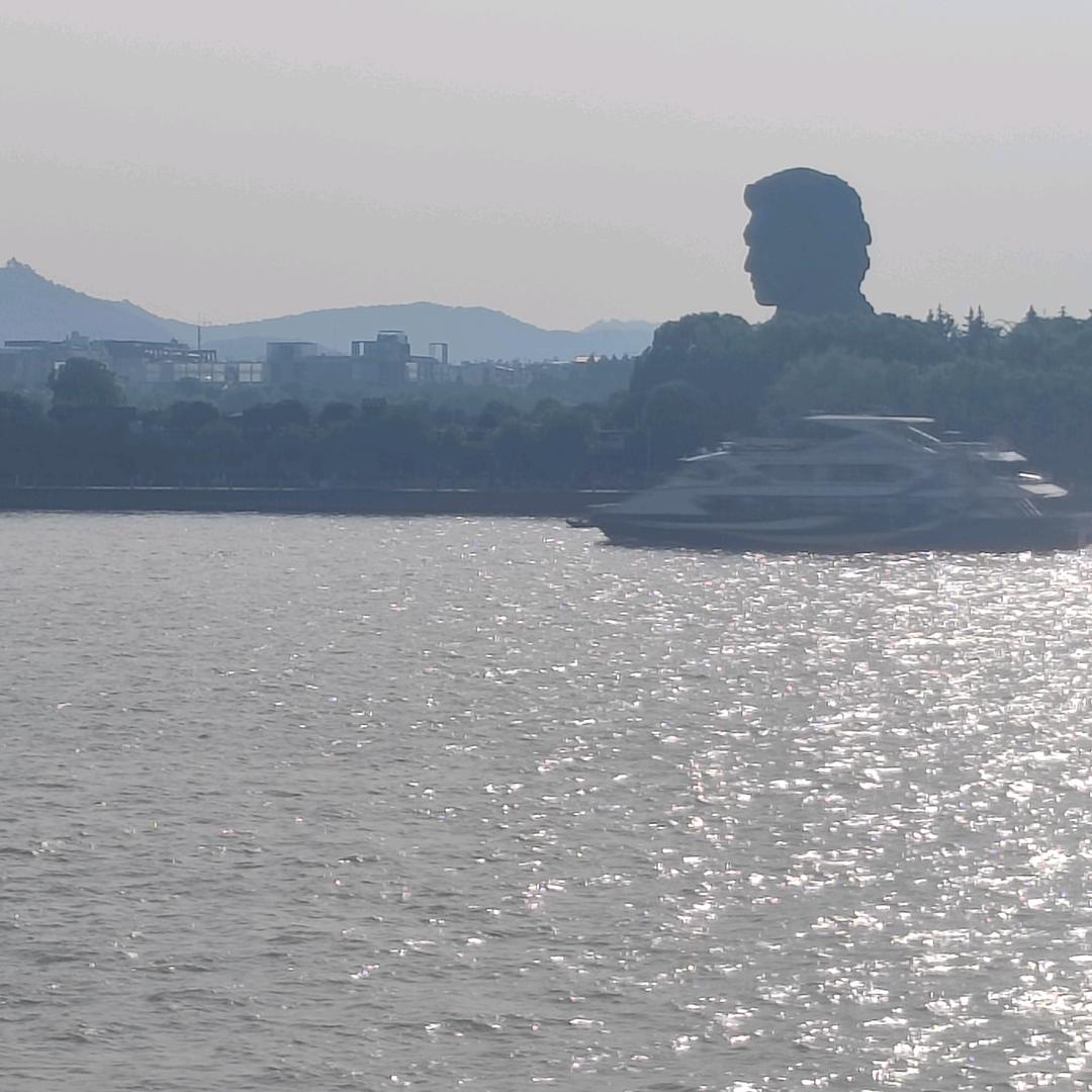 亮哥