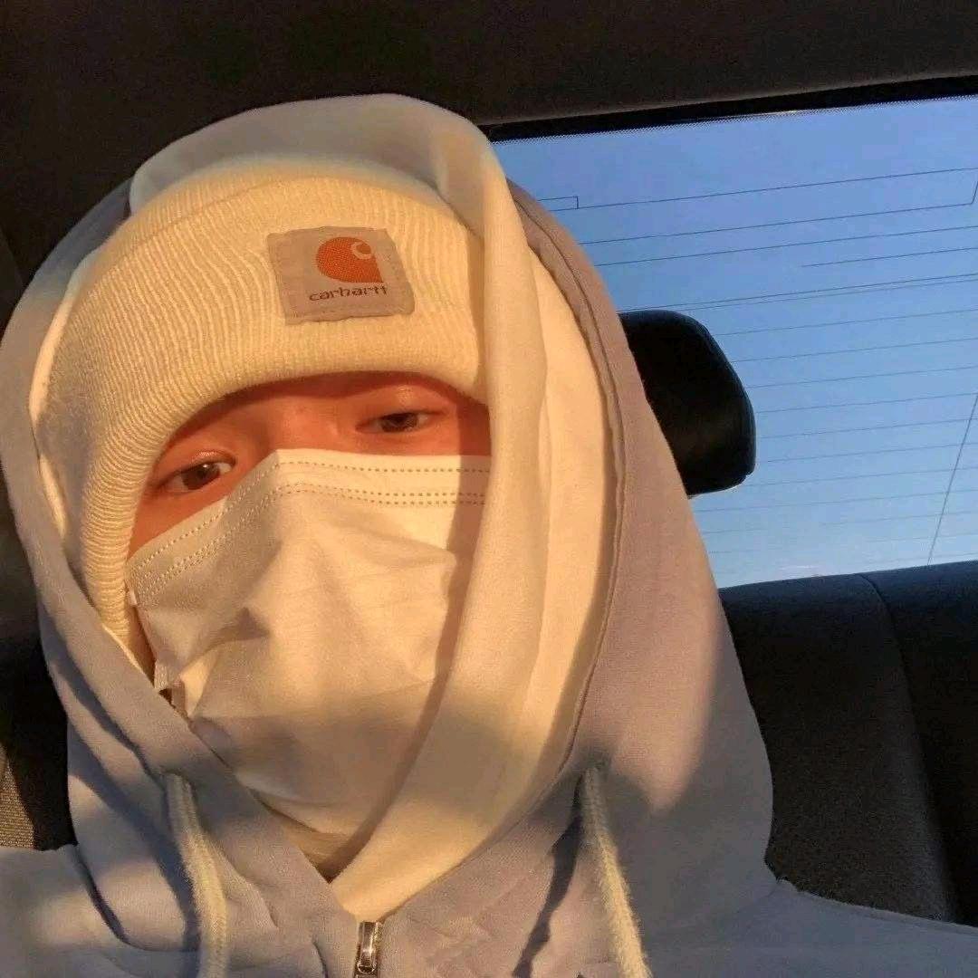 彳