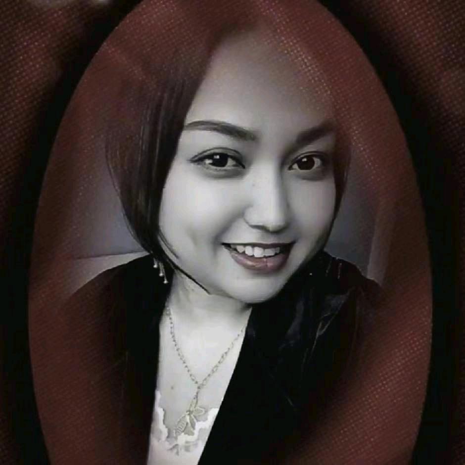 阿依努尔