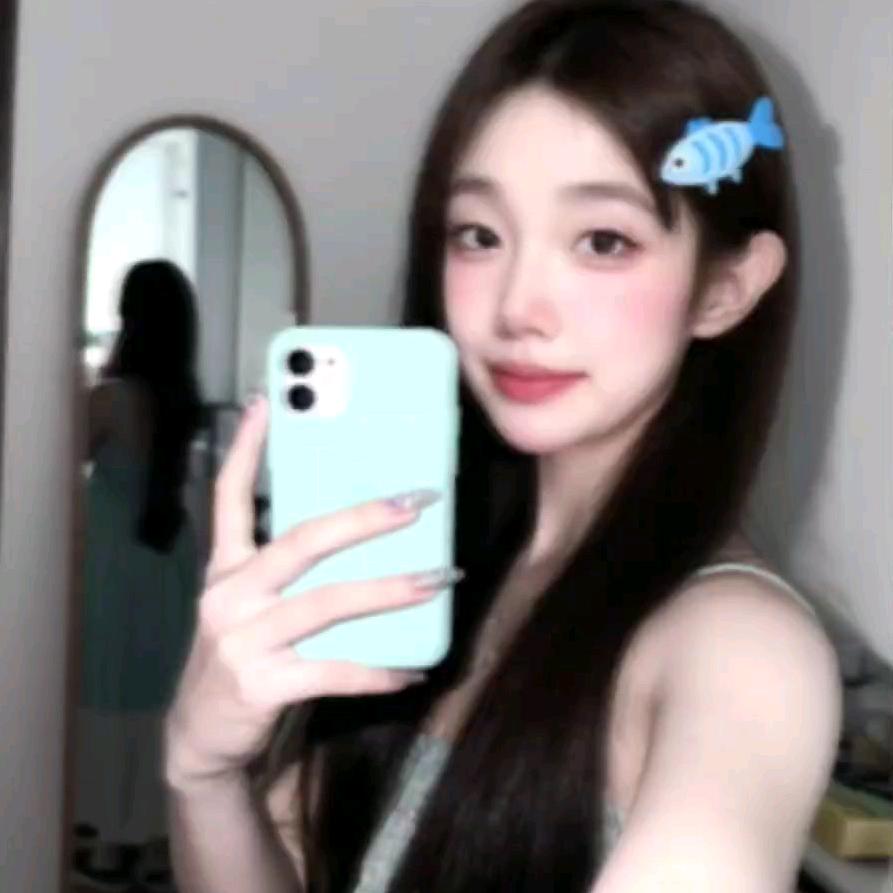 我在学校很想家。