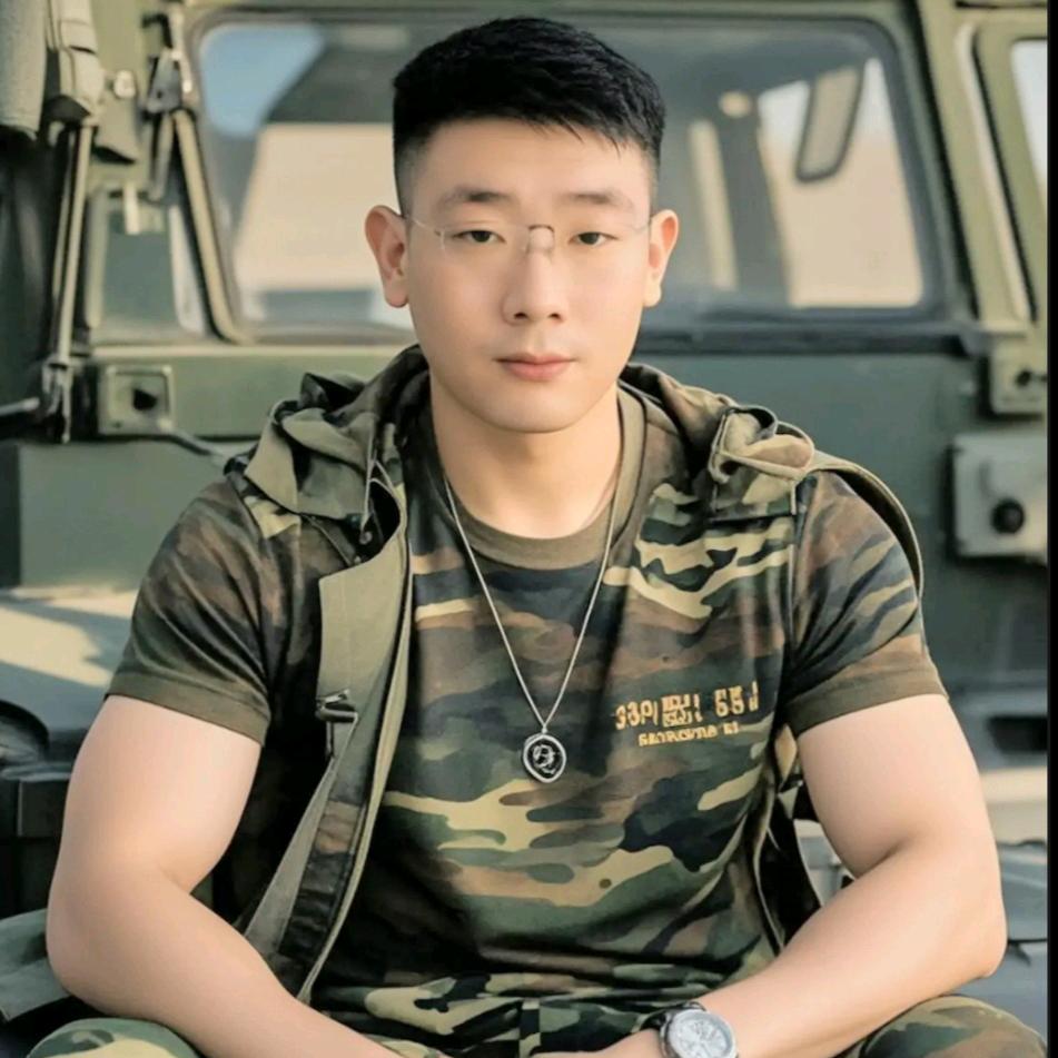 烤生蚝的小哥哥