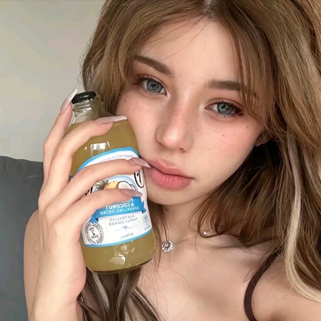 丹丹.