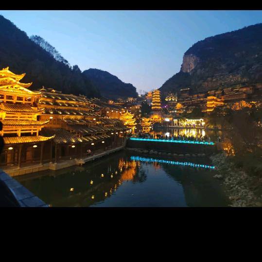 万峰湖