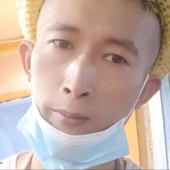 黄毛爆烤鱿鱼