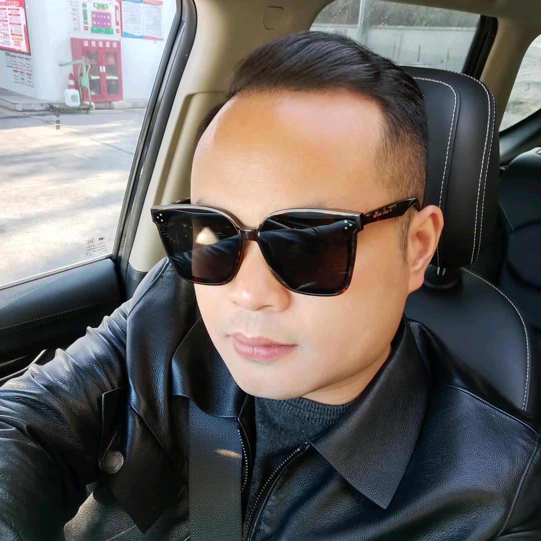 合众精品车小彭