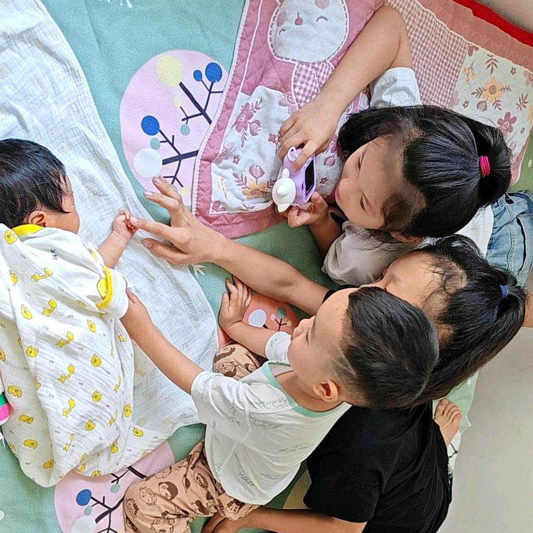 四个宝贝的姥姥