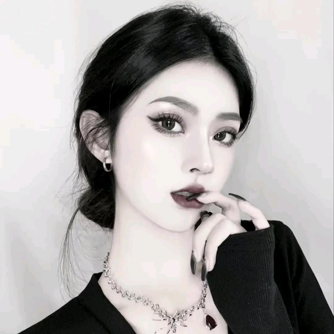 英子