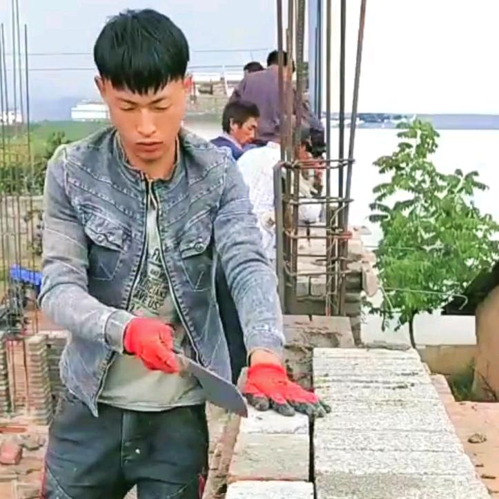 王 ^少)