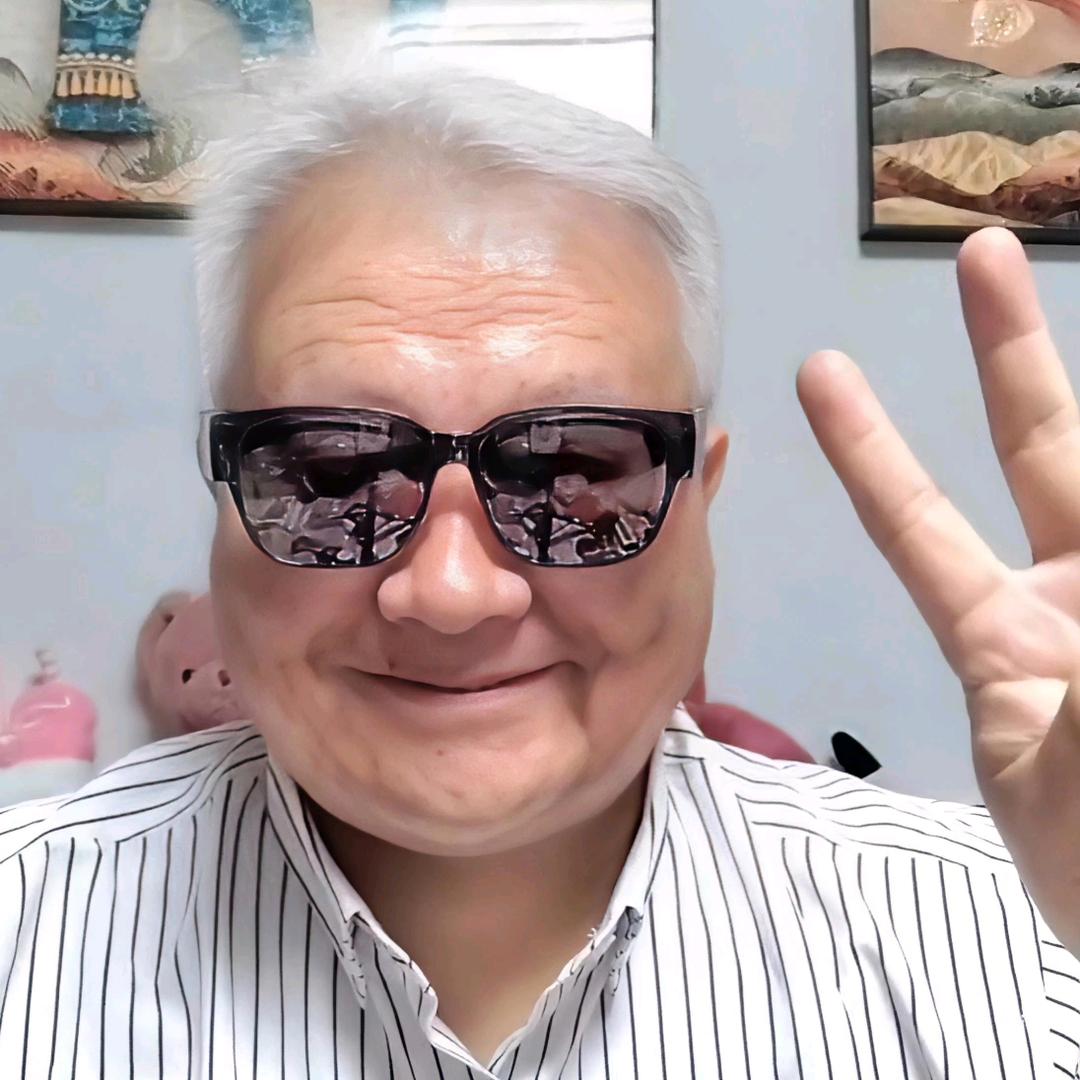 爱吃爱薅小杨哥橱窗