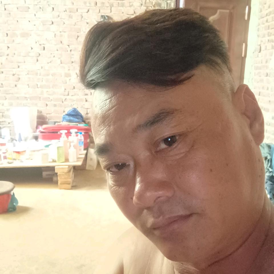 新城易收农业柑桔，修剪团队成员，冷哥