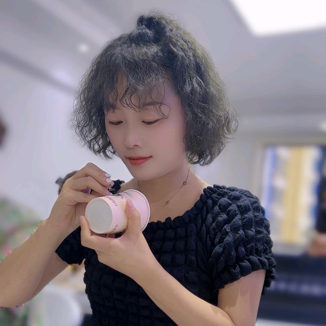 小崔美容美甲工作室官方号