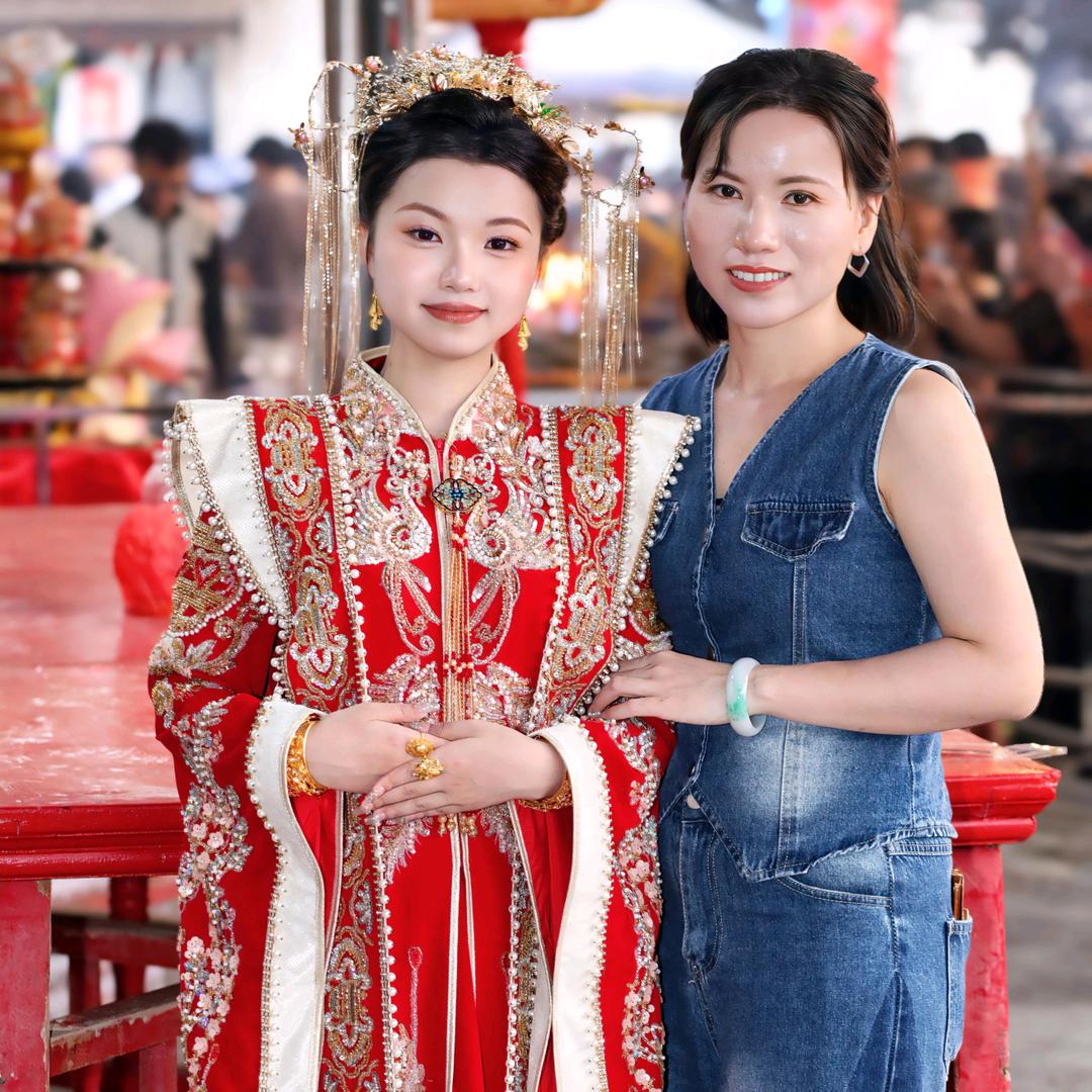 24号杨忆彤妈妈