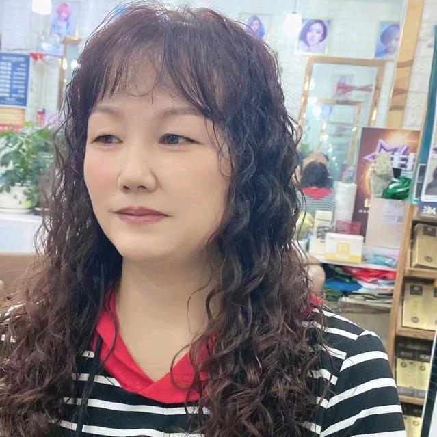 荣荣姐创业对口型唱歌🎤晚上9点02开播