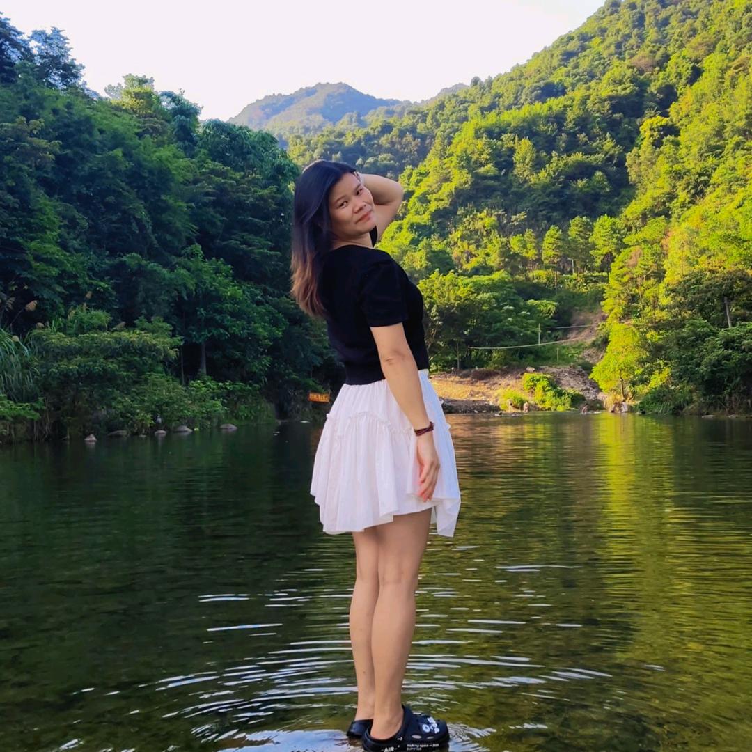 小傅（卖水果的小姐姐）