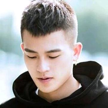 风吹起