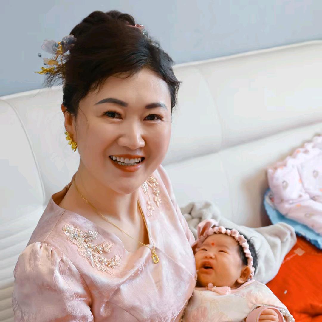 梅🌸姐姐🎤首播每天（10：18分）