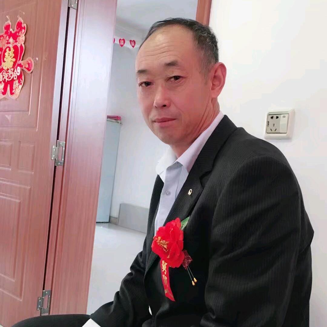 辛兴商贸城琦琦台球厅
