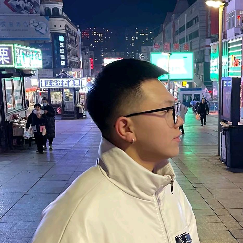 山巅.