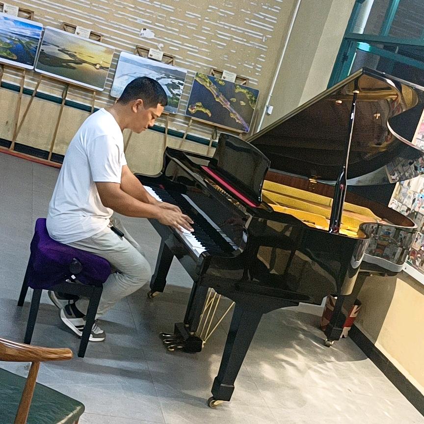尼苏青年