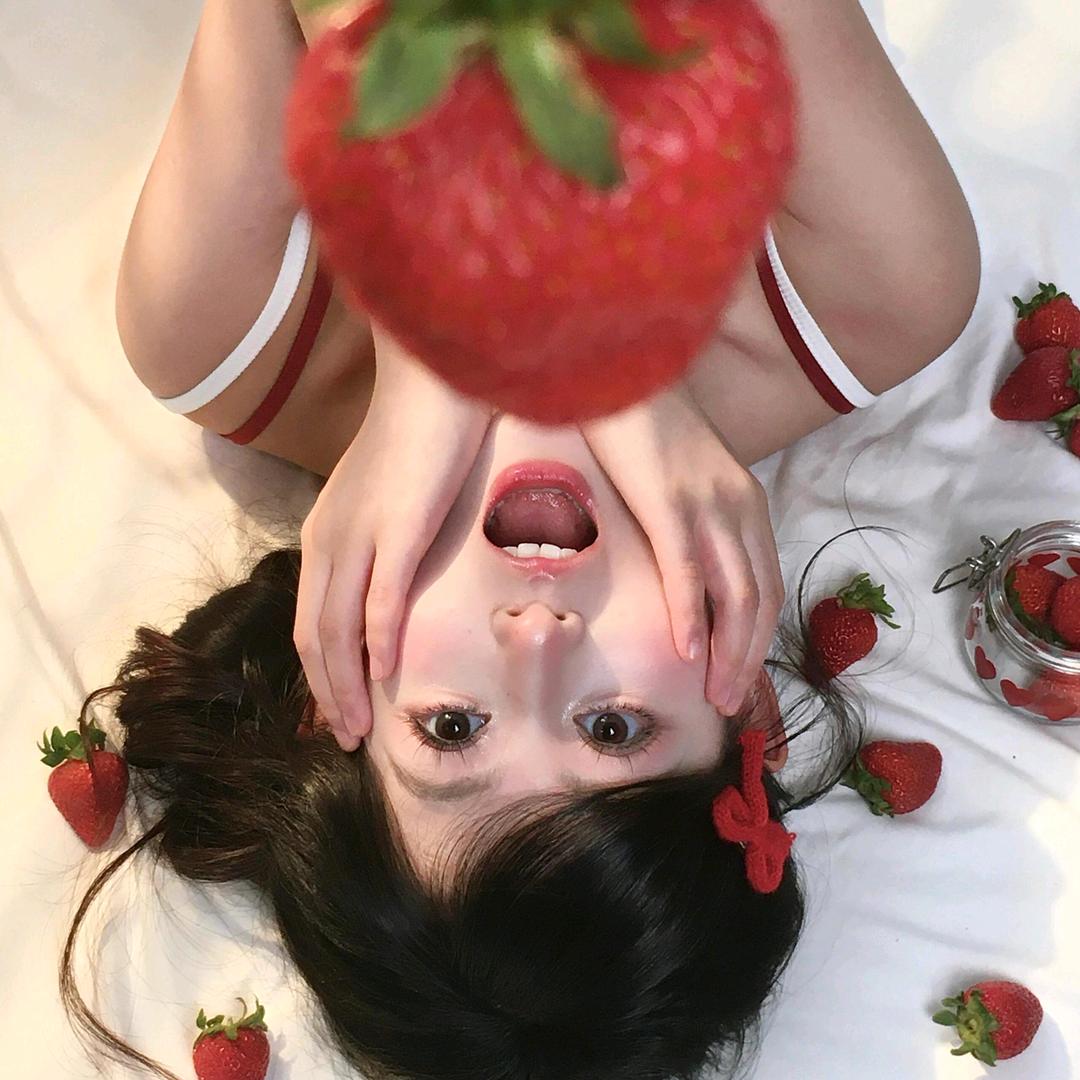 草莓奶茶🍓