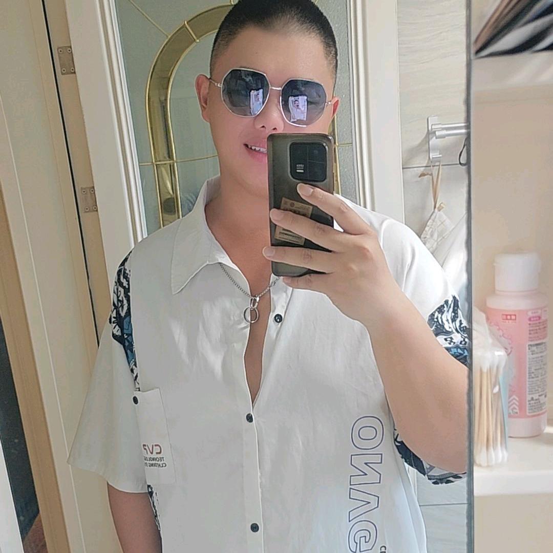 请叫我小叶吧