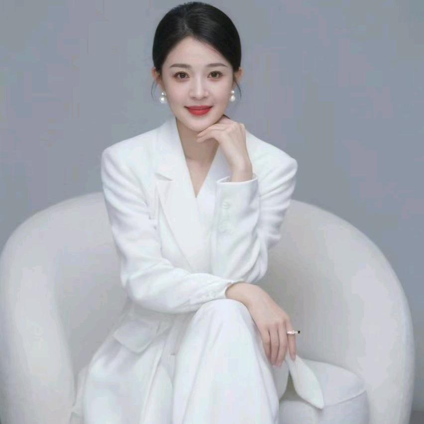 彩儿👑