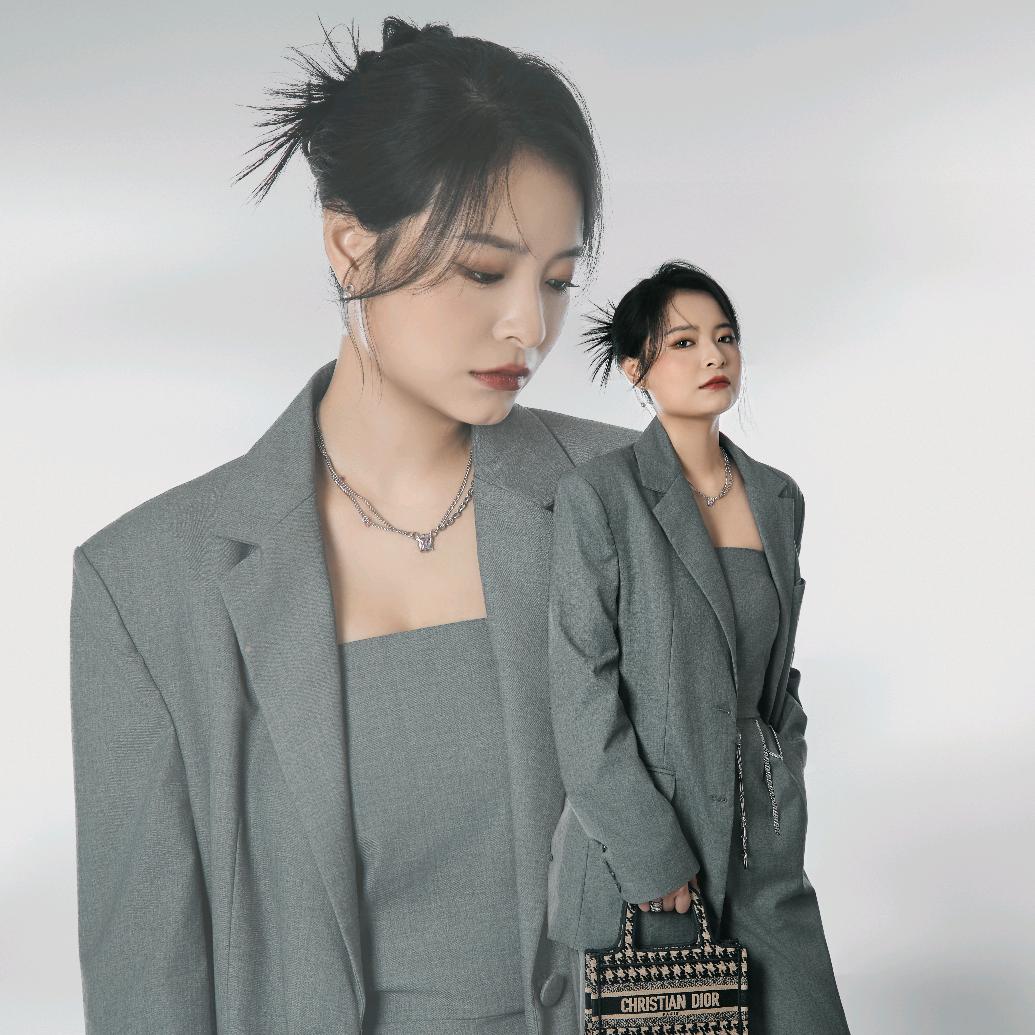 霓语中古-萌萌老板娘（9.16开业咯）