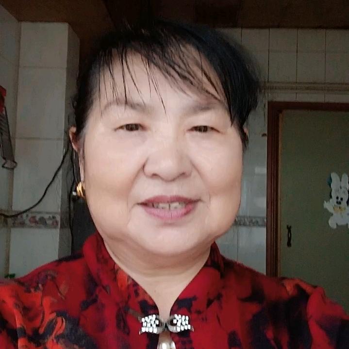 快乐的香香
